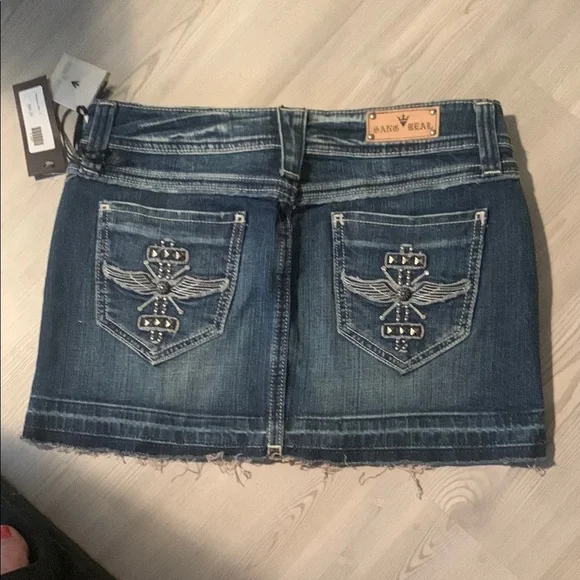 Grace Blue Cropped jeans skirt with Distressed Wash - Picture 6 of 10